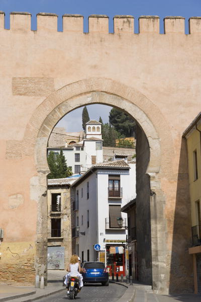 Elvira Gate, Granada (photo)  von 