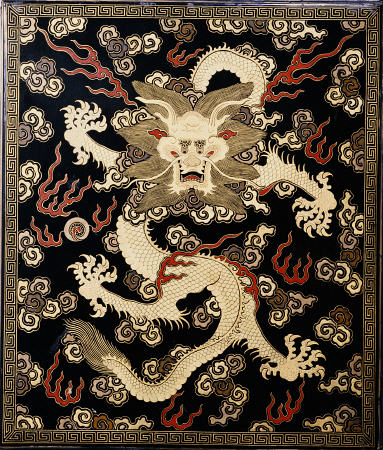 Fine Imperial Polychrome Black Lacquer Ink Cake Box Cover Depicting A Five Clawed Dragon von 