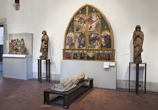Interior of the gallery with an altarpiece and sculptures von 