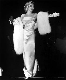 Marilyn Monroe at premiere of film Call Me Madam March 4, 1