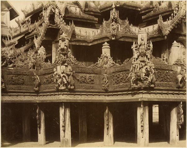 Monastery or Pagoda, detail, probably Mandalay, late 19th century (albumen print) (b/w photo)  von 