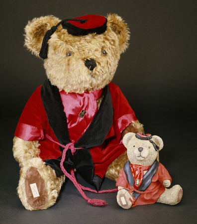 Noel'', A Curly Brown Mohair Teddy Bear Wearing A Red And Black Smoking Jacket By Dean''s Rag Book C von 