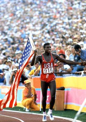 Olympic Games in Los Angeles: 100m : Carl Lewis winner 1984