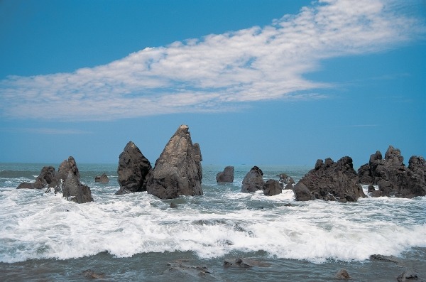 Rocks in sea, Near Bagha (photo)  von 