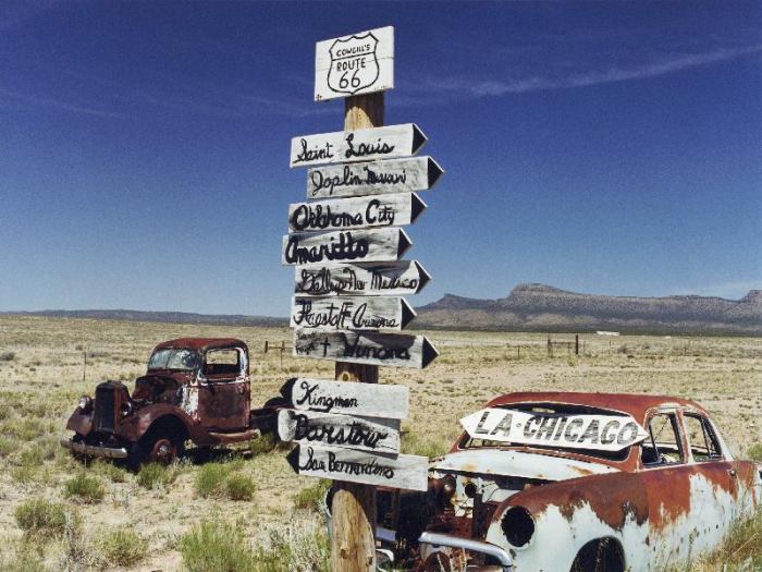 Route 66 which cross United States from Los Angeles to Chicago von 