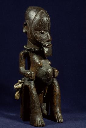 Sitzende Figur, Teke, Kongo / Holz