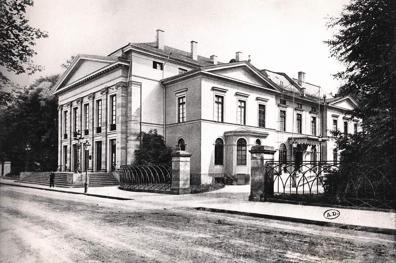 The Meiningen Court Theatre, Munich, c.1900 (b/w photo)  von 