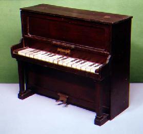 Toy piano by Schoenhut and Co, American, 19th century 18th