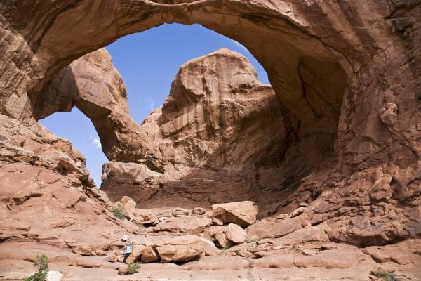 Double Arch Arches National Park Utah US von Peter Mautsch