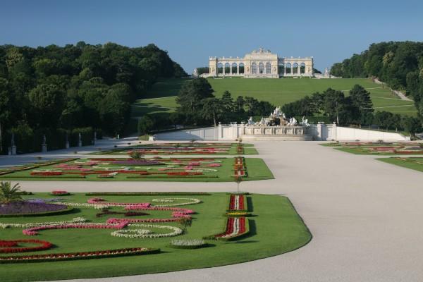 Wien, Schönbrunn, Gloriette, Park von Peter Wienerroither