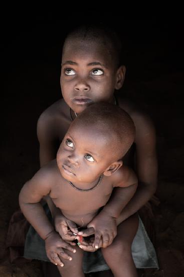 Kinder der Himba