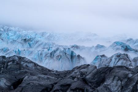 In den Gletscher