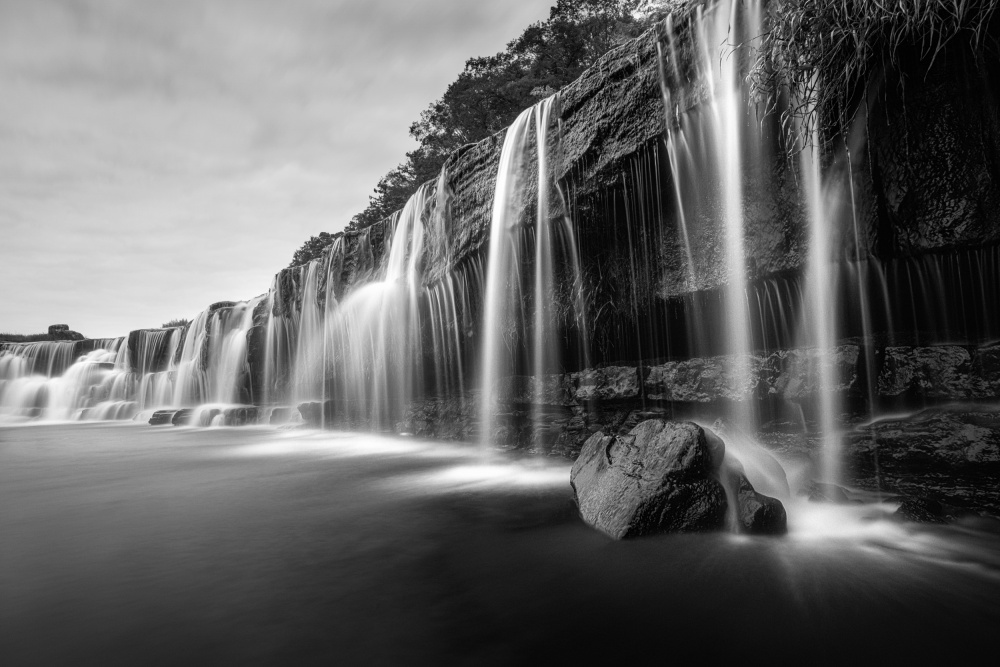 Schwarzer Wasserfall von Vu van quan