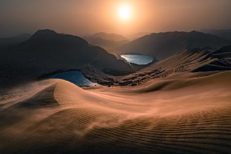 Ein Sandsturm in der Wüste